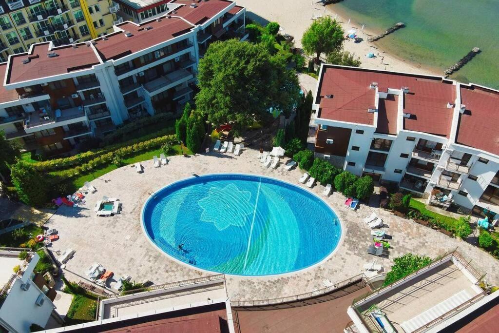 Messambria Fort Beach - Premium Apartments 埃勒尼特 外观 照片