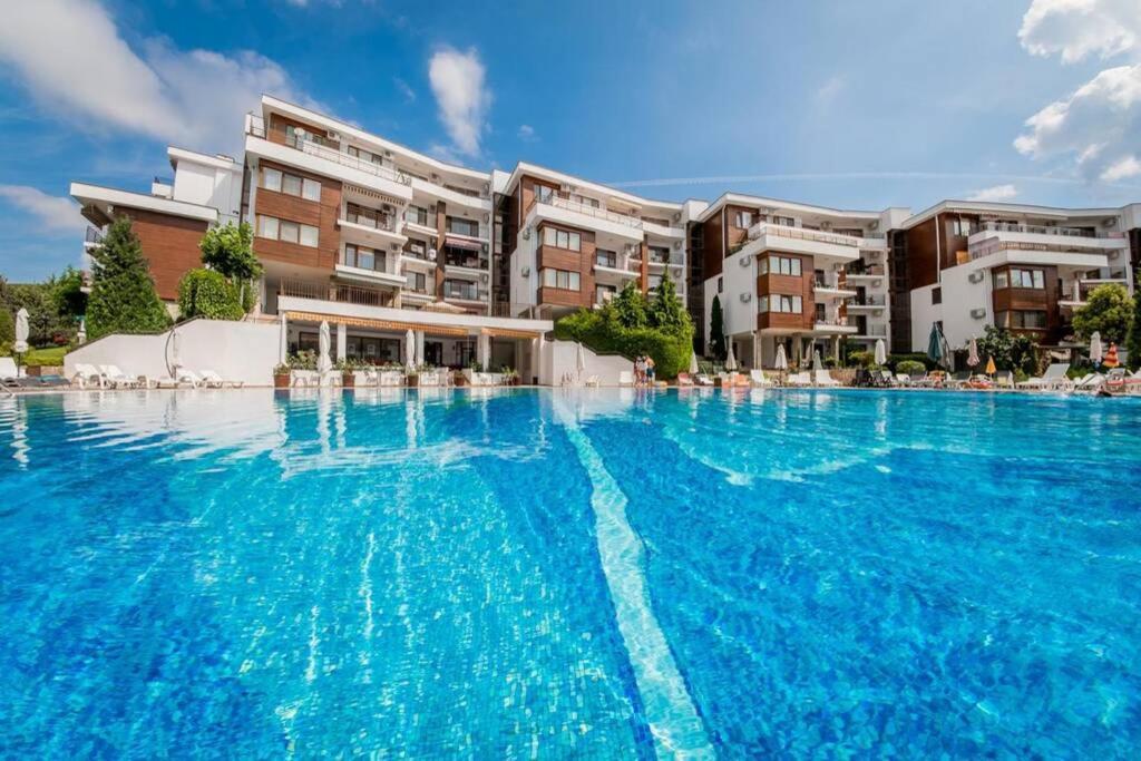 Messambria Fort Beach - Premium Apartments 埃勒尼特 外观 照片